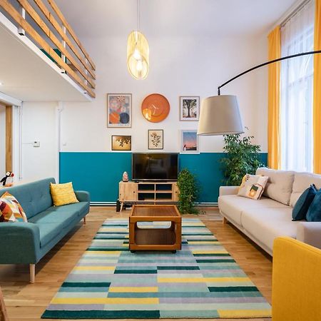 Live Star Apartment Budapest Exteriör bild